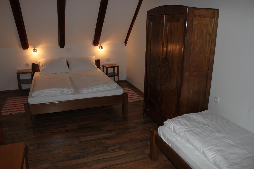 Guesthouse Rezekov Podrum Jasztrebarszka Kültér fotó